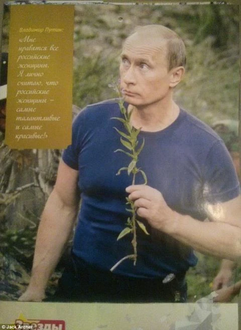 Tổng thống Nga Putin cởi trần, ngắm hoa trong bộ lịch ấn tượng ảnh 4 Tổng thống Nga Putin cởi trần, ngắm hoa trong bộ lịch ấn tượng ảnh 4