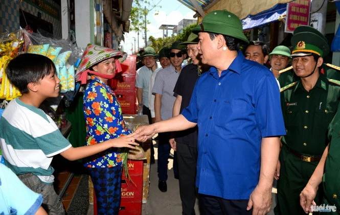 Thăm đảo Thạnh An, Bí thư Thăng chỉ đạo sớm xây trường cấp 3 ảnh 3 Thăm đảo Thạnh An, Bí thư Thăng chỉ đạo sớm xây trường cấp 3