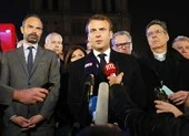 Thế giới bàng hoàng trước vụ cháy Nhà thờ Đức Bà Paris ảnh 7 Ông Macron cam kết sẽ cho xây dựng lại Nhà thờ Đức Bà Paris
