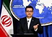 Giám đốc tình báo Saudi Arabia 'xúi' Anh thay Mỹ tấn công Iran ảnh 2 Iran tố Mỹ 'giả dối' khi vừa trừng phạt, vừa kêu gọi đàm phán