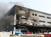Video: Tòa nhà 48 tầng cháy phừng phực ảnh 1 Cháy công trình xây dựng, 25 công nhân thiệt mạng