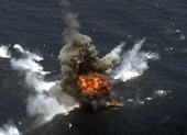 VIDEO: Khoảnh khắc Iran bắn hạ máy bay không người lái Mỹ ảnh 1 Video: Iran thử tên lửa mới, đánh trúng mục tiêu cách 280 km