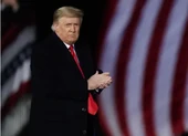 Bà Pelosi: Nếu không từ chức, ông Trump có thể lại bị luận tội ảnh 2 Ông Trump không dự lễ nhậm chức, ông Biden nói 'điều đó tốt'