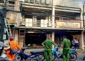 2 kẻ trộm chó chống trả lực lượng truy bắt ảnh 2 1 tiệm vàng bị cháy lúc nửa đêm