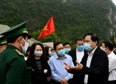 Nguy cơ ùn ứ nông sản ở cửa khẩu do COVID-19 ảnh 2 Hàng nghìn xe tắc trên cửa khẩu, lãnh đạo 3 bộ cấp tốc thị sát