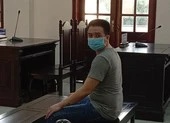 'Siêu trộm' mỹ phẩm ở siêu thị: 'Chỉ là lần đầu làm chuyện ấy' ảnh 2 Bán giấy tạm trú giả lấy 800 ngàn, nhận hơn 3 năm tù
