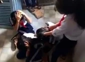 Bắt nữ sinh quỳ cho nhóm bạn 5 người đánh hội đồng ảnh 3 Buộc thôi học có thời hạn 2 học sinh đánh bạn dã man