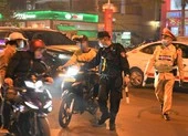 Đọc không ra chữ của CSGT để đóng phạt ảnh 3 Tài xế say xỉn lăng mạ, tấn công CSGT khi đo nồng độ cồn