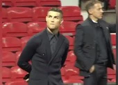 Những ngôi sao biến thành ‘kẻ phản bội’ trong bóng đá ảnh 6 Khoảnh khắc Ronaldo xúc động khi về lại Old Trafford và biết bao kỷ niệm
