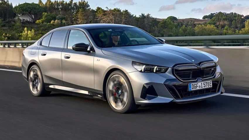Doanh số bán xe điện của Tập đoàn BMW tăng gần 80% trong quý 3. Ảnh: Carscoops. Tap-doan- BMW-co-doanh-so-ban- xe-dien-tang-gan- 80%.jpg