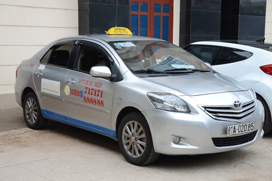 Nữ quái 17 tuổi cướp taxi trong đêm ảnh 1 Mã Thị Thu Huyền có ý định cướp xe taxi này