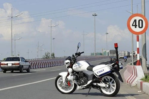 Benelli 200. Ảnh:Công an nhân dân. Benelli-00-3307-1405079435.jpg