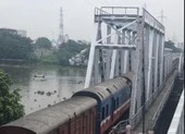 Chú ý lưu thông qua khu vực đường Bình Lợi, Bình Thạnh ảnh 1 Chính thức tháo dỡ cầu sắt hơn 100 tuổi ở TP.HCM