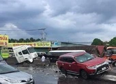 Cử tri phản ánh, Sở GTVT liền điều chỉnh giao thông ảnh 2 Hiểm họa rình rập từ cuộn thép trên container
