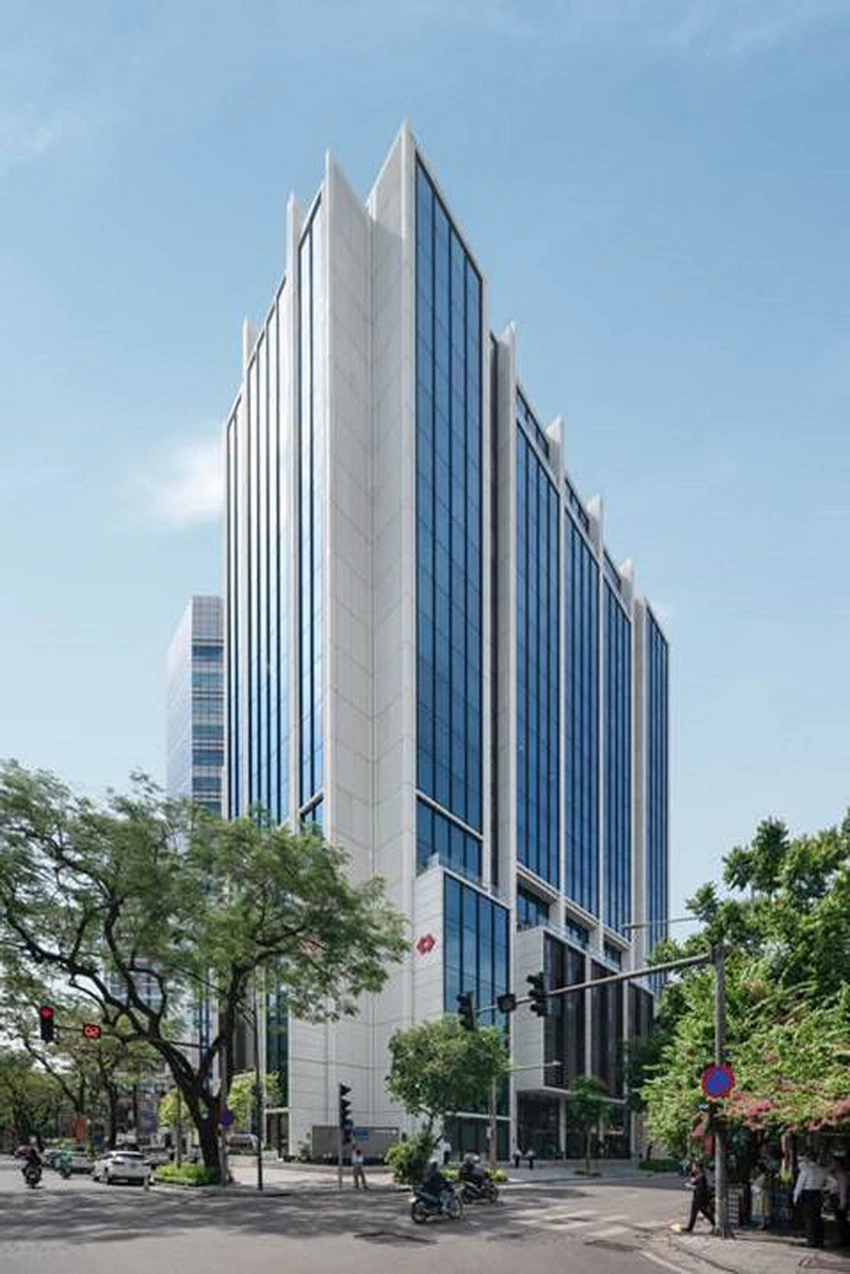 Hai tòa nhà hội sở mới của Techcombank không chỉ là sự đầu tư cho tương lai của ngân hàng mà còn để kiến tạo nên những công trình đẳng cấp, tạo nên dấu ấn kiến trúc cho thành phố Hà Nội và TP Hồ Chí Minh. ảnh 1 techcombank-bai2-1.jpg