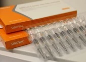 Làm rõ thông tin Omicron khiến trẻ sơ sinh nhập viện tăng ở Nam Phi ảnh 2 Singapore buộc người tiêm vaccine Trung Quốc phải tiêm mũi tăng cường