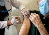 Mỹ: 28 triệu trẻ từ 5-11 tuổi sẽ được tiêm vaccine ngừa COVID-19 trong tuần này ảnh 2 CDC Mỹ ra hướng dẫn về việc tiêm mũi vaccine thứ tư