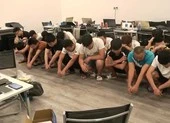 Phạt người nước ngoài chạy xe không bằng lái, mũ bảo hiểm ảnh 1 Người nước ngoài vi phạm pháp luật tăng ở Đà Nẵng