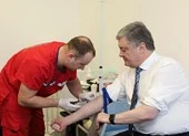 2 lần ông Poroshenko lẻ loi tranh luận vì ông Zelenskiy làm lơ ảnh 3 Bầu cử Ukraine: Ông Zelenskiy thách ông Poroshenko thử ma túy