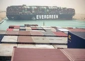 Tàu kẹt ngang kênh đào Suez: Chưa biết phải nằm mấy tuần nữa ảnh 8 Tắc nghẽn kênh đào Suez do tàu 224.000 tấn mắc cạn