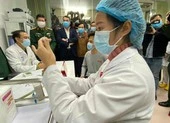 3 người tiêm thử vaccine COVID-19 liều cao nhất đều là nữ ảnh 2 Ngày mai tiêm thử vaccine COVID-19 liều cao nhất cho 3 người