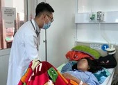 Người đàn ông ôm rắn hổ mang đi cấp cứu bình phục tốt ảnh 2 Tự uống thuốc hạ sốt khi sốt xuất huyết, coi chừng tử vong