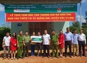 Phó chủ tịch nước trao tặng 500 nhà tình nghĩa cho người nghèo ảnh 3 FE CREDIT: Trao tặng nhà tình thương tại Đắk Nông