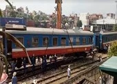 Tàu SE3 bị trật đường ray trên đèo Hải Vân ảnh 3 Tàu hỏa lại trật bánh ở Bình Thuận