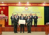 PNJ ủng hộ 3 tỉ đồng chống dịch COVID-19 và nhiễm mặn ảnh 2 Nhiều tập đoàn tặng tiền, hiện vật để chống dịch COVID-19