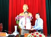 Giám đốc Sở GD&ĐT làm phó chủ tịch tỉnh Vĩnh Long ảnh 2 Vĩnh Long: Công bố nhiều quyết định nhân sự tỉnh ngày đầu năm