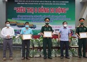 Hơn 1.000 hộ nghèo Sóc Trăng thỏa sức mua sắm ở Siêu thị mini Tết 0 đồng ảnh 2 Siêu thị 0 đồng di động giúp người dân khó khăn vì COVID-19