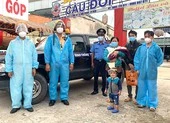 Vẫn có vi phạm nồng độ cồn trong lúc TP.HCM giãn cách xã hội ảnh 2 Sau khi đưa đến bệnh viện sinh em bé, CSGT TP.HCM lại đón sản phụ về Long An