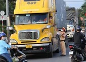 TP.HCM phân công nhiệm vụ cho các lãnh đạo để phục hồi kinh tế sau 15-9 ảnh 2 TP.HCM kiến nghị đảm bảo đi lại với các tỉnh, thành khi mở cửa