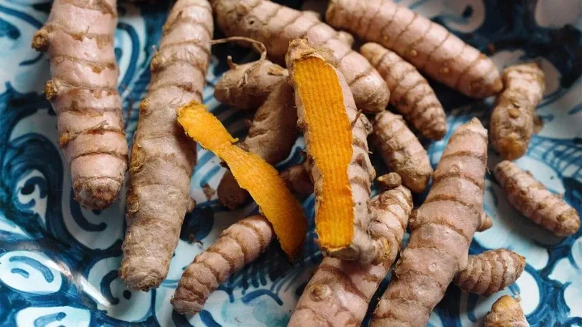 Curcumin có trong nghệ có tác dụng tăng sức đề kháng. Ảnh: Getty Images Curcumin có trong nghệ có tác dụng tăng sức đề kháng