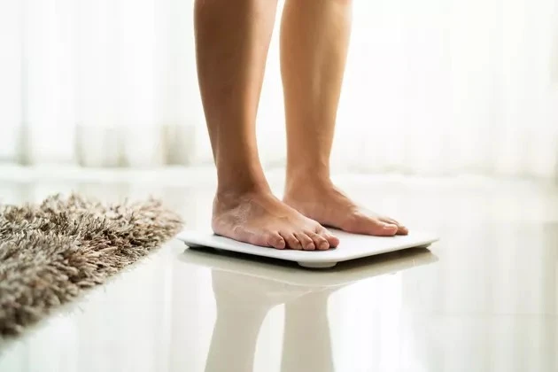Để tăng cân mà không bị mỡ thừa cần bổ sung lượng calo một cách chiến lược, ăn đúng loại thực phẩm và tập luyện đúng cách.