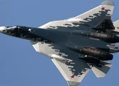 Xem Su-57 phóng tên lửa khi lao lên theo phương thẳng đứng ảnh 2 Nga khẩn trương sản xuất vũ khí cho chiến đấu cơ Su-57