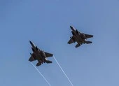 Iran đưa mô hình tàu sân bay Mỹ ra biển để tập trận đánh chìm? ảnh 3 Tiêm kích Mỹ bị tố quấy rối máy bay Iran 2 lần trong 6 phút