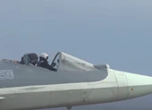 Su-57 Nga dễ dàng 'kết liễu' F-35 Mỹ khi cận chiến một - một ảnh 4 Báo Mỹ sốc cảnh phi công Nga lái Su-57 'phiên bản mui trần'