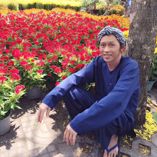 Hoài Linh đang truyền nước biển vẫn “dí dỏm” ảnh 3 Hoài Linh truyền nước biển vẫn không quên “dí dỏm”