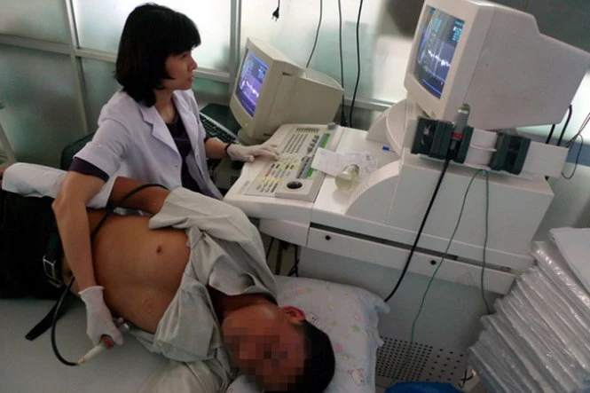 Siêu âm tim cho bệnh nhân ở TP.HCM - Ảnh: N.C.T. Siêu âm tim cho bệnh nhân ở TP.HCM - Ảnh: N.C.T.