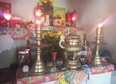 Lễ vật 'hóa vàng' mùng 3 tết Tân Sửu 2021 ảnh 12 Lau dọn bàn thờ đón tết Tân Sửu 2021