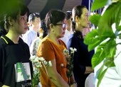 Ngày mai xử vụ tai nạn làm người mẹ của 4 con nhỏ tử vong ảnh 2 Người thân nạn nhân TNGT khóc nghẹn trong buổi cầu siêu
