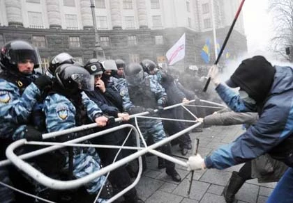 EU đòi cấm nhập cảnh một số quan chức Ukraine ảnh 1 EU đòi cấm nhập cảnh một số quan chức Ukraine ảnh 1