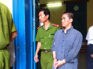 Ghen tuông chém vợ, lãnh 15 năm tù ảnh 1 Ghen tuông chém vợ, lãnh 15 năm tù ảnh 1