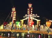 Hà Nội: Làng gốm Bát Tràng tất bật 'nặn' hổ cuối năm ảnh 9 Lung linh Hội đèn lồng, Hội An như chưa bao giờ có dịch