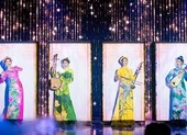Hoa hậu Lương Thùy Linh tuyên truyền phòng chống mua bán người ảnh 11 Lương Thùy Linh cùng dàn á hậu trình diễn với nhạc cụ dân tộc