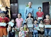 Khoảnh khắc hài hước của cố NS Chí Tài chơi trò Hát nối chữ ảnh 6 Vinamilk đồng hành “Trao cơ hội đi học, cho cơ hội đổi đời”