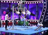Nguyễn Hưng bất ngờ xuất hiện tại 'Siêu bất ngờ' ảnh 7 Trường Giang, Hari Won bất ngờ với môn thể thao đường phố