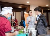 Kiều Loan, Phương Anh khoe sắc trên đường phố Phú Quốc ảnh 5 Á hậu 1 Phương Anh lần đầu làm MC bắn song ngữ Anh - Pháp