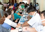 Dàn hoa hậu tặng 100 triệu mua vaccine cho công nhân Bắc Giang ảnh 7 Tiểu Vy, Đỗ Hà, Kiều Loan tổ chức khám bệnh cho công nhân